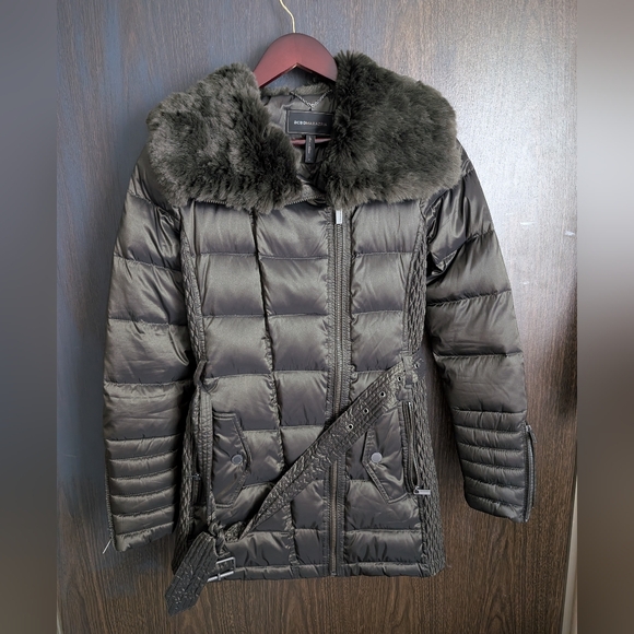 bcbg NWOT Women's Dark Green Fur-Trimmed Belted 3/4 Puffer Jacket - Picture 2 of 8